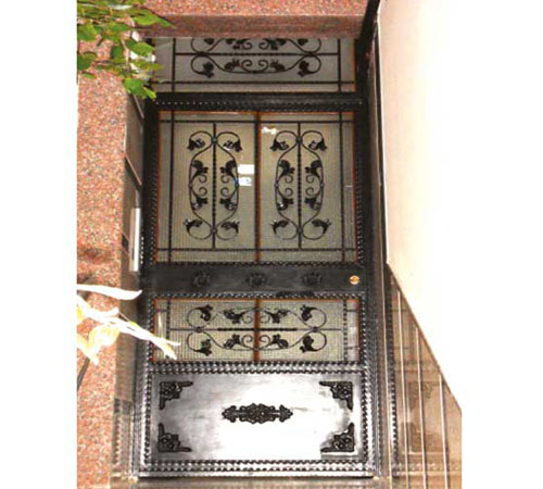 BNK 115 Ferforje Bina Kapı